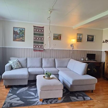 Privat Leilighet Pa Gard Med Badstue Og Nordlys Narvik Exterior foto