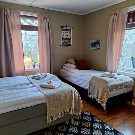 Privat Leilighet Pa Gard Med Badstue Og Nordlys Narvik Exterior foto